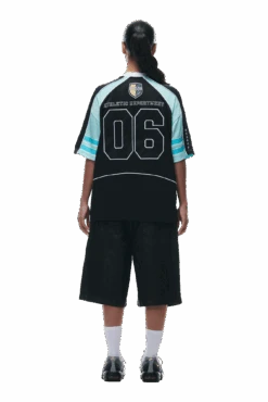 SUMMER FOOTBALL JERSEY BLACK(Summer Football Jersey Black) 11 SUMMER FOOTBALL JERSEY BLACK(Summer Football Jersey Black) -6pm Season 0086 2406 6PM ECOM COLLECTION 2 LOOK 19 13282 min