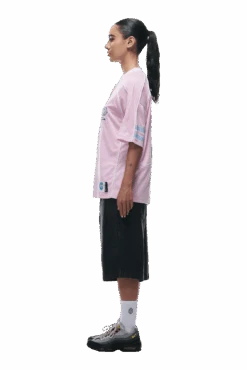 SUMMER FOOTBALL JERSEY PINK(Summer Football Jersey Pink) 10 SUMMER FOOTBALL JERSEY PINK(Summer Football Jersey Pink) -6pm Season 0094 2406 6PM ECOM COLLECTION 2 LOOK 18 13302 min