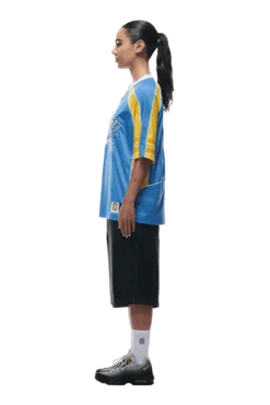 SUMMER FOOTBALL JERSEY BLUE(Summer Football Jersey Blue) 10 SUMMER FOOTBALL JERSEY BLUE(Summer Football Jersey Blue) -6pm Season 0100 2406 6PM ECOM COLLECTION 2 LOOK 17 13177 min