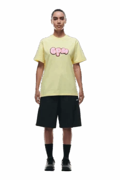 BUBBLE LOGO T-SHIRT BRIGHT LEMON(Bubble Logo T Shirt Bright Lemon) -6pm Season 0152 2406 6PM ECOM COLLECTION 2 LOOK 08 12434 min