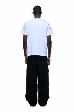 OLD ENGLISH CAMO TEE WHITE(Old English Camo Tee White) 10 OLD ENGLISH CAMO TEE WHITE(Old English Camo Tee White) -6pm Season 1337x2005 6PM Spring 0033 250310 6PM ECOM LOOK 21 1046 min