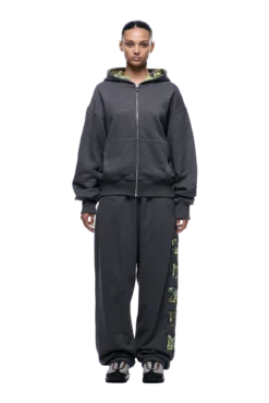 WAFFLE LINED ZIP HOODIE GREY CAMO(Waffle Lined Zip Hoodie Grey Camo) -6pm Season 1337x2005 6PM Spring 0162 250310 6PM ECOM LOOK 01 148 min