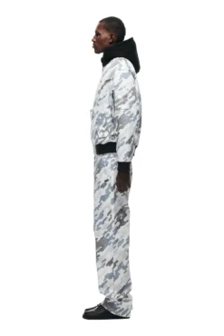 DOT CAMO HOODED BOMBER JACKET(Dot Camo Hooded Bomber Jacket) -6pm Season 1337x2005 6PM 0007 2408 6PM ECOM LOOK 19 0851 min