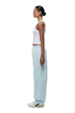 WIDE ROADMAN PANTS ICE BLUE(Wide Roadman Pants Ice Blue) -6pm Season 1337x2005 6PM 0053 2408 6PM ECOM LOOK 12 0435
