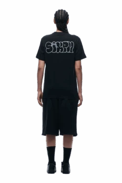 REFLECTIVE LOGO TEE BLACK(Reflective Logo Tee Black) -6pm Season 1337x2005 6PM 0072 2500610 6PM ECOM LOOK 28 1571 min