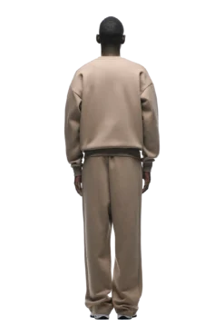 CREWNECK MOCCA CREAM(Crewneck Mocca Cream) -6pm Season 1337x2005 6PM 0144 250519 6PM ECOM LOOK 28 1487