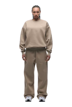 CREWNECK MOCCA CREAM(Crewneck Mocca Cream) -6pm Season 1337x2005 6PM 0149 250519 6PM ECOM LOOK 28 1277