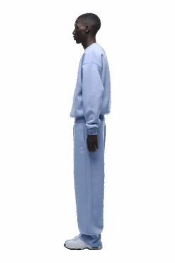 CREWNECK SOFT VIOLET(Crewneck Soft Violet) -6pm Season 1337x2005 6PM 0184 250519 6PM ECOM LOOK 22 0982