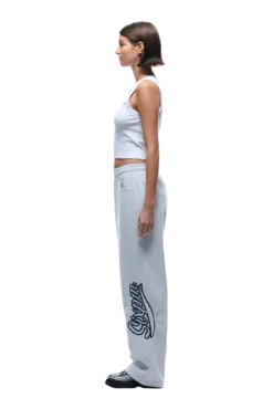 WAVE LOGO OPEN LEG LIGHT GREY(Open Leg Jogger With Wave Logo Light Grey) -6pm Season 1337x2005 0067 141124 6PM BF24 LOOK 12 0461