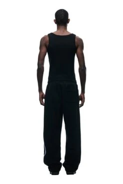 WAVE LOGO OPEN LEG BLACK(Open Leg Jogger With Wave Logo Black) 8 WAVE LOGO OPEN LEG BLACK(Open Leg Jogger With Wave Logo Black) -6pm Season 1337x2005 0101 141124 6PM BF24 LOOK 17 0935