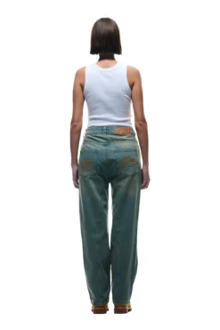 CENTER SEAM DENIM LIGHT WASH(Regular Denim Seams Light Blue Wash Denim) -6pm Season 1337x2005 0128 141124 6PM BF24 LOOK 22 1054