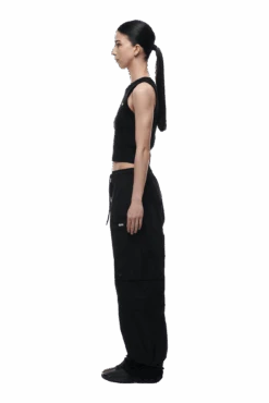 NYLON CARGO PANTS BLACK(Nylon Cargo Pants Black) 10 NYLON CARGO PANTS BLACK(Nylon Cargo Pants Black) -6pm Season 2005x1337 0037 240425 6PM ECOM LOOK 11 0766 min