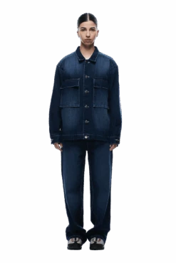 SCRIPT LOGO DENIM JACKET DARK BLUE(Script Logo Denim Jacket Dark Blue) 13 SCRIPT LOGO DENIM JACKET DARK BLUE(Script Logo Denim Jacket Dark Blue) -6pm Season 2005x1337 0057 240425 6PM ECOM LOOK 8 0530 min