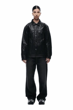 PADDED TRUCKER JACKET BLACK(Padded Trucker Jacket Black) -6pm Season 2005x1337 0071 240425 6PM ECOM LOOK 6 0424 min