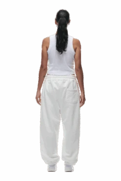 CUFF JOGGER COCONUT WHITE(Cuff Jogger Coconut White) -6pm Season 2406 6PM ECOM LOOK 31 1869 min