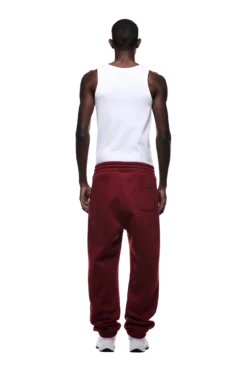 CUFF JOGGER WINE RED(Cuff Jogger Wine Red) 10 CUFF JOGGER WINE RED(Cuff Jogger Wine Red) -6pm Season 2500x1337 6pm 0081 241004 6PM Ecom Look 25 1450 min