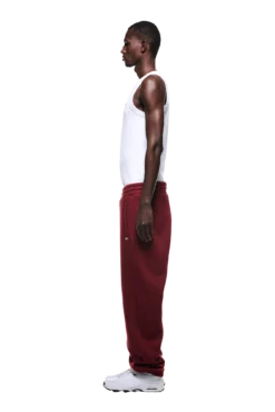 CUFF JOGGER WINE RED(Cuff Jogger Wine Red) 9 CUFF JOGGER WINE RED(Cuff Jogger Wine Red) -6pm Season 2500x1337 6pm 0082 241004 6PM Ecom Look 25 1447 min