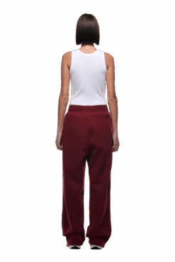 OPEN LEG JOGGER WINE RED(Open Leg Jogger Wine Red) -6pm Season 2500x1337 6pm 0090 241004 6PM Ecom Look 23 1545 min