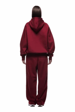 HOODIE WINE RED(Hoodie Wine Red) -6pm Season 2500x1337 6pm 0102 241004 6PM Ecom Look 21 1575 min