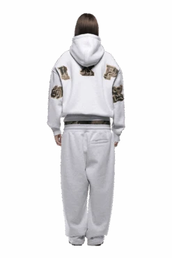 DOT CAMO LETTER HOODIE GREY(Dot Camo Letter Hoodie Grey) -6pm Season 2500x1337 6pm 0126 241004 6PM Ecom Look 17 1348 min