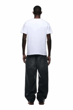 MONEY GUY TEE WHITE(Money Guy Tee White) 10 MONEY GUY TEE WHITE(Money Guy Tee White) -6pm Season 2500x1337 6pm 0163 241004 6PM Ecom Look 10 0813 min