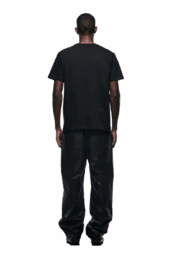 MONEY GUY TEE BLACK(Money Guy Tee Black) 10 MONEY GUY TEE BLACK(Money Guy Tee Black) -6pm Season 2500x1337 6pm 0169 241004 6PM Ecom Look 09 0777 min