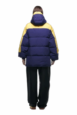 COACH PUFFER COAT BLUE(Coach Puffer Coat Blue) -6pm Season 2500x1337 6pm 0187 241004 6PM Ecom Look 06 0638 min