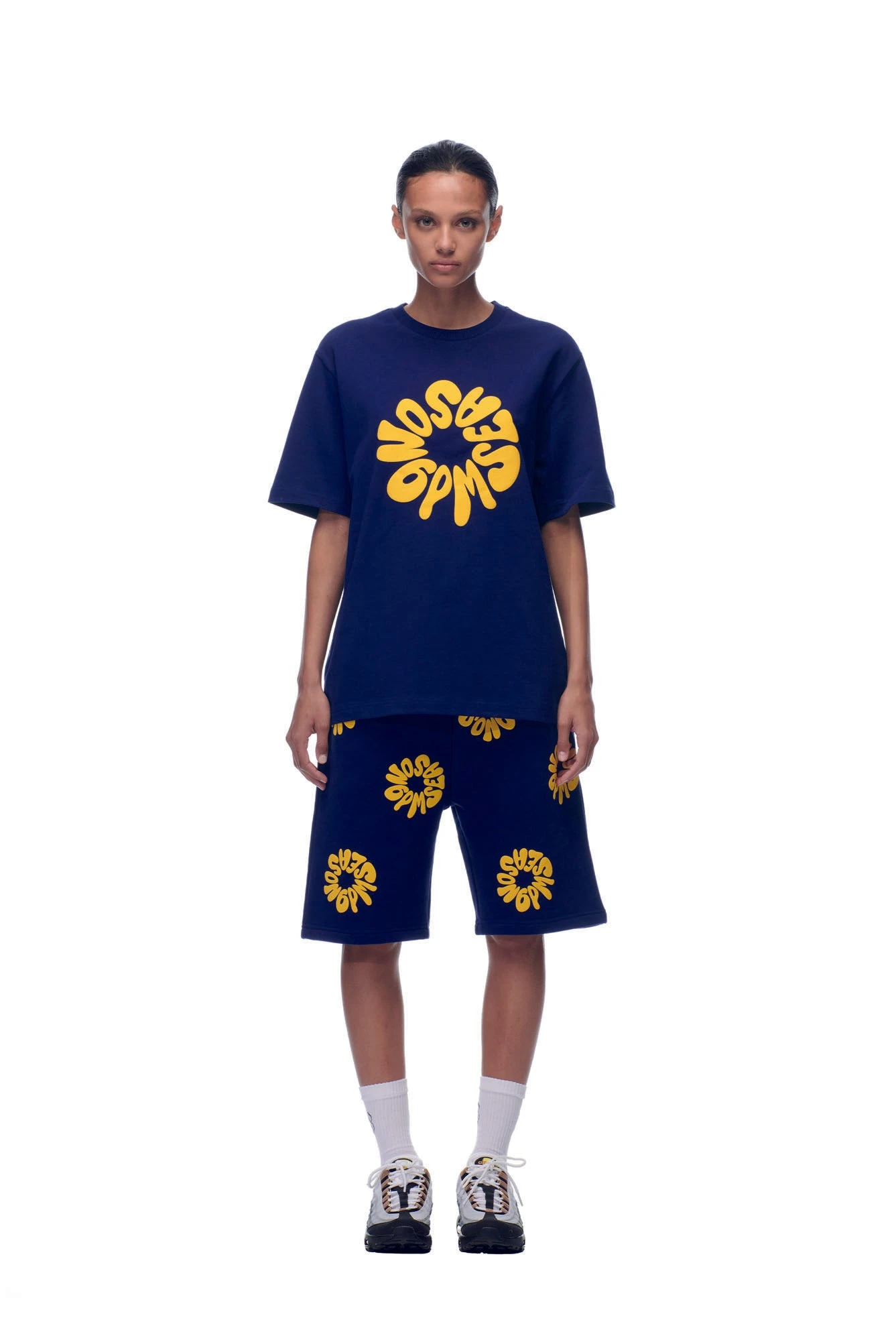 T-SHIRT FLOWER NAVY(T Shirt Flower Navy) 4 T-SHIRT FLOWER NAVY(T Shirt Flower Navy) - Image 4