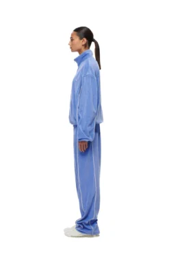 BF VELOURS TRACKJACKET PERSIAN BLUE(Bf Velours Trackjacket Persian Blue) 10 BF VELOURS TRACKJACKET PERSIAN BLUE(Bf Velours Trackjacket Persian Blue) -6pm Season 2673x4009px 6pm 0096 20231109 6PM BlackFriday and Records Ecom LOOK 06 0384