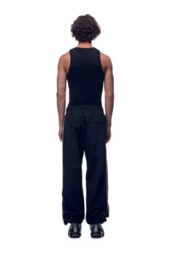 NH NYLON TRACKPANTS BLACK(Nylon Trackpants Black) -6pm Season 2673x4009px 6pm 0024 20230530 6PM ECOM Look 28 0974