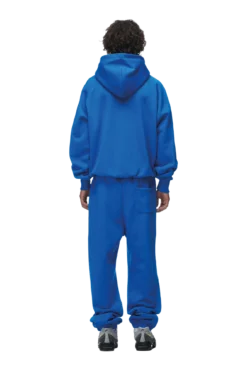 ZIP HOODIE PRINCESS BLUE(Zip Hoodie Princess Blue) -6pm Season 2673x4009px 0015 6PM ECOM Look 82 1370 min