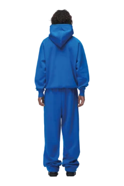 HOODIE PRINCESS BLUE(Hoodie Princess Blue) -6pm Season 2673x4009px 0063 6PM ECOM Look 66 1112 min