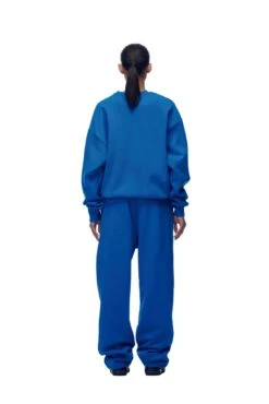 CREWNECK PRINCESS BLUE(Crewneck Princess Blue) -6pm Season 2673x4009px 0075 6PM ECOM Look 62 1055