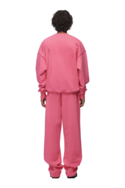 CREWNECK HOT PINK(Crewneck Hot Pink) -6pm Season 2673x4009px 0084 6PM ECOM Look 59 1006 min