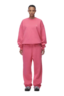 CREWNECK HOT PINK(Crewneck Hot Pink) -6pm Season 2673x4009px 0095 6PM ECOM Look 56 0935 min