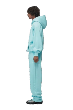 HOODIE TURQUOISE(Hoodie Turquoise) -6pm Season 2673x4009px 0100 6PM ECOM Look 54 0902 min