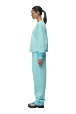 CREWNECK TURQUOISE(Crewneck Turquoise) -6pm Season 2673x4009px 0112 6PM ECOM Look 50 0844 min 5130eda0 8591 4c0d 914f b7161b09607d