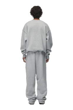 CREWNECK GREY MELANGE(Crewneck Grey Melange) 10 CREWNECK GREY MELANGE(Crewneck Grey Melange) -6pm Season 2673x4009px 0147 6PM ECOM Look 38 0666 min