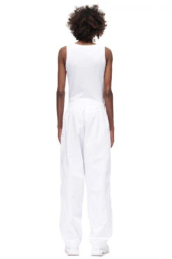 TRACKPANTS WHITE(Poplin Pants White) -6pm Season 6PM ECOM Look 15 0538