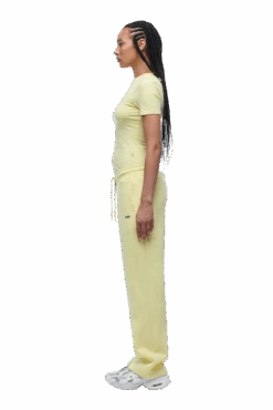 WMNS T-SHIRT BUTTERCREAM(Wmns T Shirt Buttercream) -6pm Season 6pm png 0031 2025 07 14 6PM ECOM LOOK 23 0619