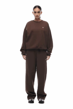 CREWNECK CHOCOLATE BROWN(23n04 1200 907 Crewn) -6pm Season crewneck brown 4 min