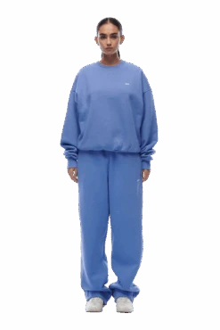 CREWNECK PERSIAN BLUE(23n04 1200 359 Crewn) -6pm Season crewneck persian blue 4 min